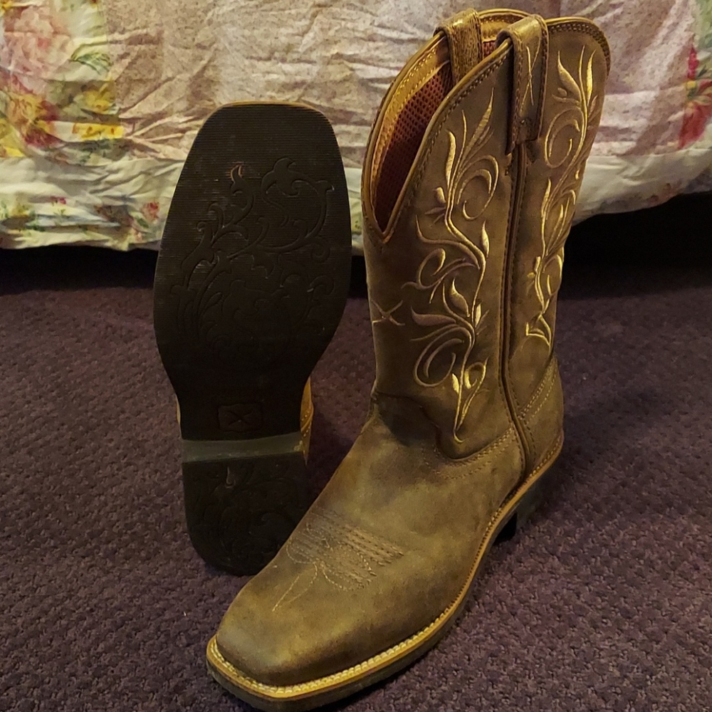 Women's Twisted X boots 7B